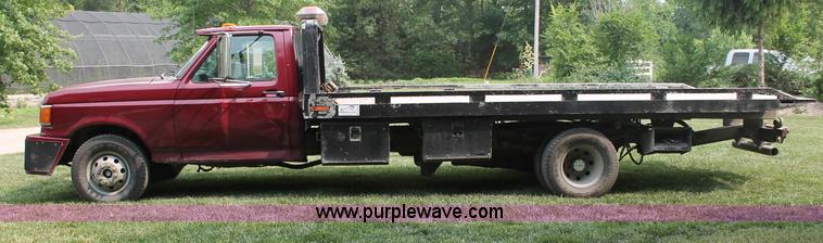 image for item C2525 1990 Ford F350 roll back truck