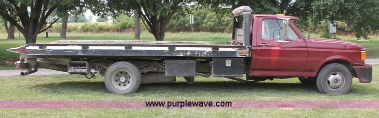 image for item C2525 1990 Ford F350 roll back truck