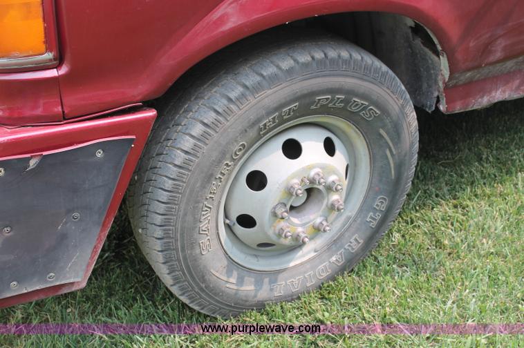 image for item C2525 1990 Ford F350 roll back truck