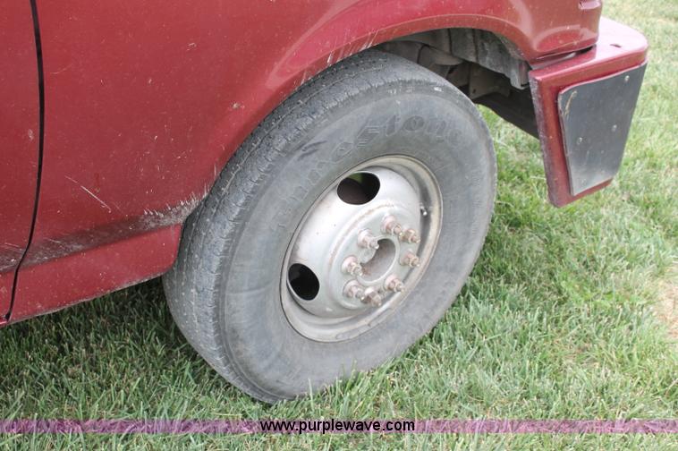 image for item C2525 1990 Ford F350 roll back truck