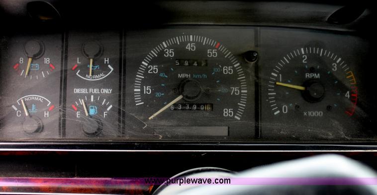 image for item C2525 1990 Ford F350 roll back truck