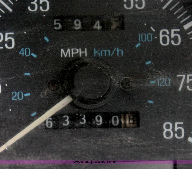 image for item C2525 1990 Ford F350 roll back truck