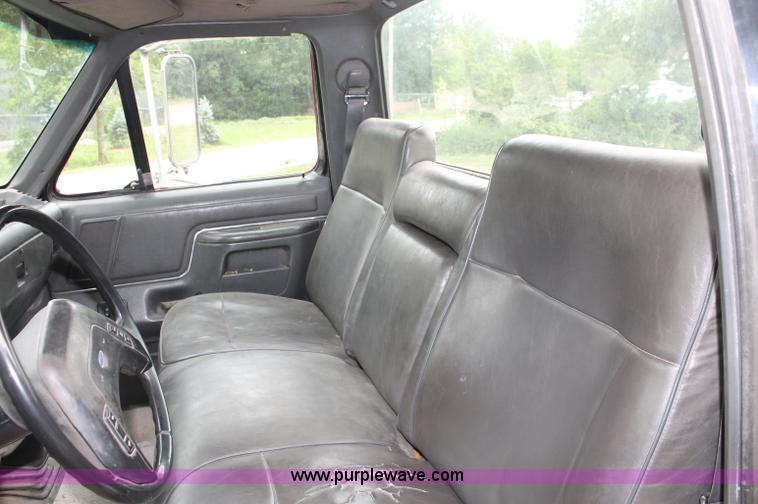image for item C2525 1990 Ford F350 roll back truck