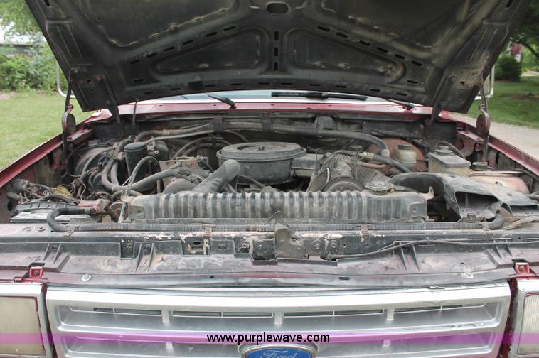 image for item C2525 1990 Ford F350 roll back truck