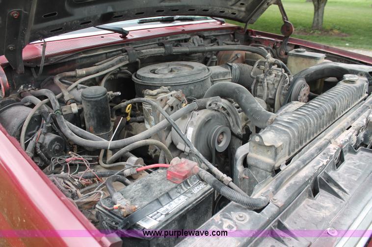 image for item C2525 1990 Ford F350 roll back truck