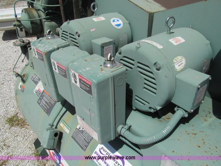 image for item D3282 1997 Champion HR10D-25 air compressor