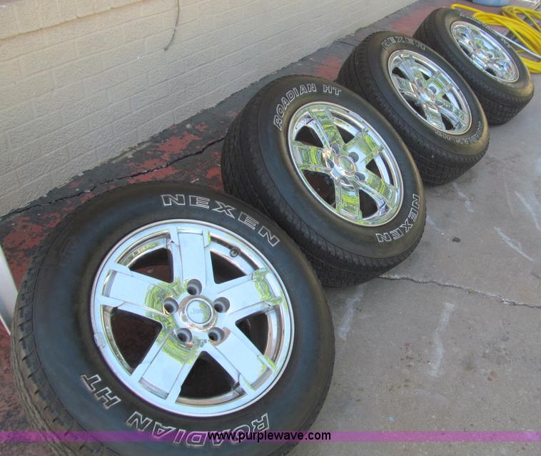 image for item D3283 (4) aluminum alloy wheels for Jeep