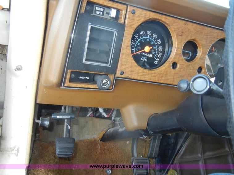 image for item D4110 1977 Chevrolet Delta 30 RV camper