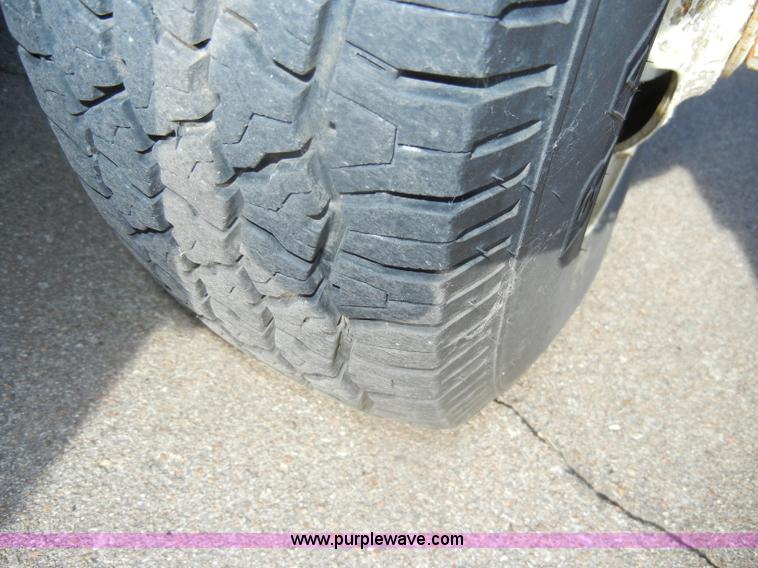 image for item D4110 1977 Chevrolet Delta 30 RV camper