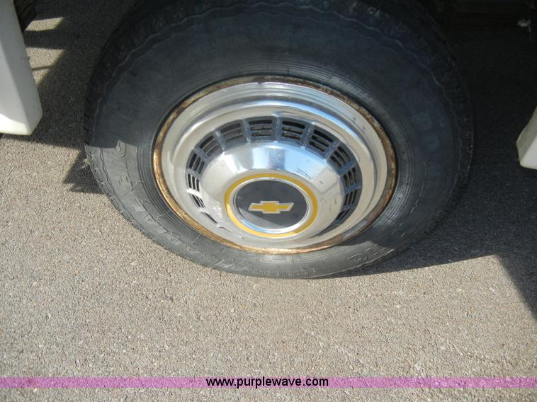 image for item D4110 1977 Chevrolet Delta 30 RV camper