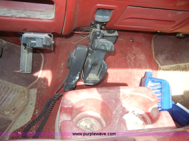 image for item D4115 1992 Ford F250 XLT pickup truck