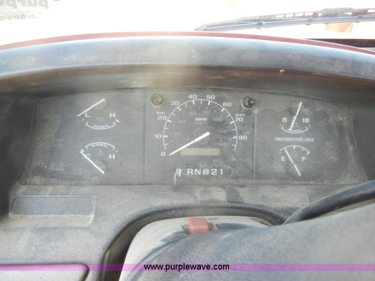 image for item D4115 1992 Ford F250 XLT pickup truck