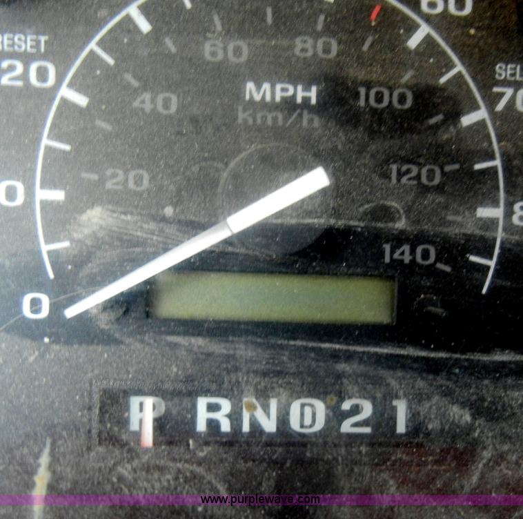 image for item D4115 1992 Ford F250 XLT pickup truck