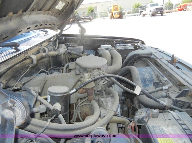 image for item D4115 1992 Ford F250 XLT pickup truck