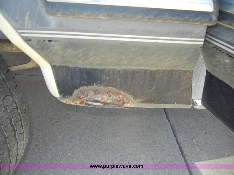 image for item D4115 1992 Ford F250 XLT pickup truck