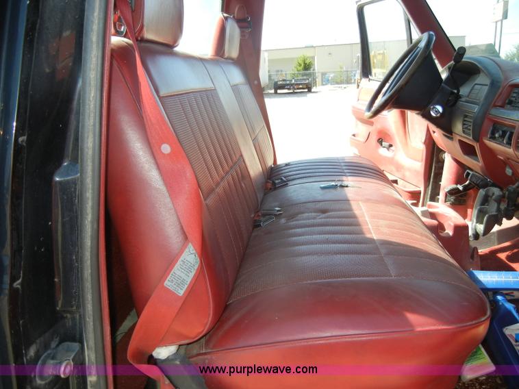 image for item D4115 1992 Ford F250 XLT pickup truck