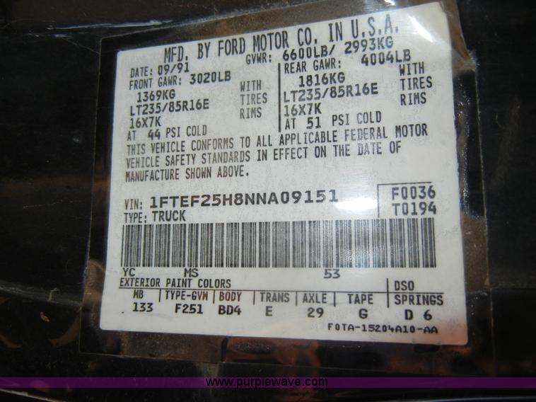 image for item D4115 1992 Ford F250 XLT pickup truck