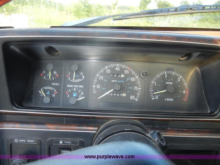 image for item D4118 1988 Ford F250 XLT Lariat extended cab pickup bed