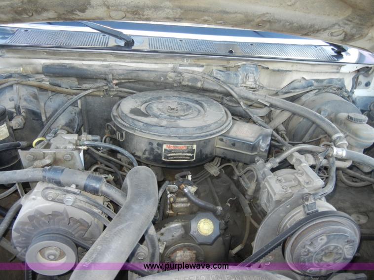 image for item D4118 1988 Ford F250 XLT Lariat extended cab pickup bed