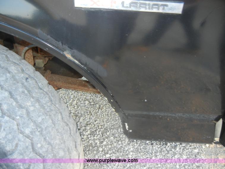 image for item D4118 1988 Ford F250 XLT Lariat extended cab pickup bed