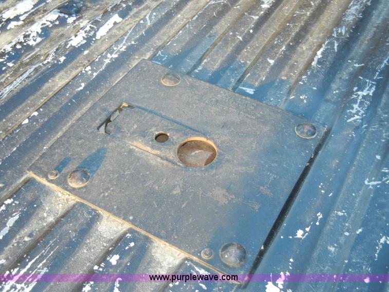 image for item D4118 1988 Ford F250 XLT Lariat extended cab pickup bed