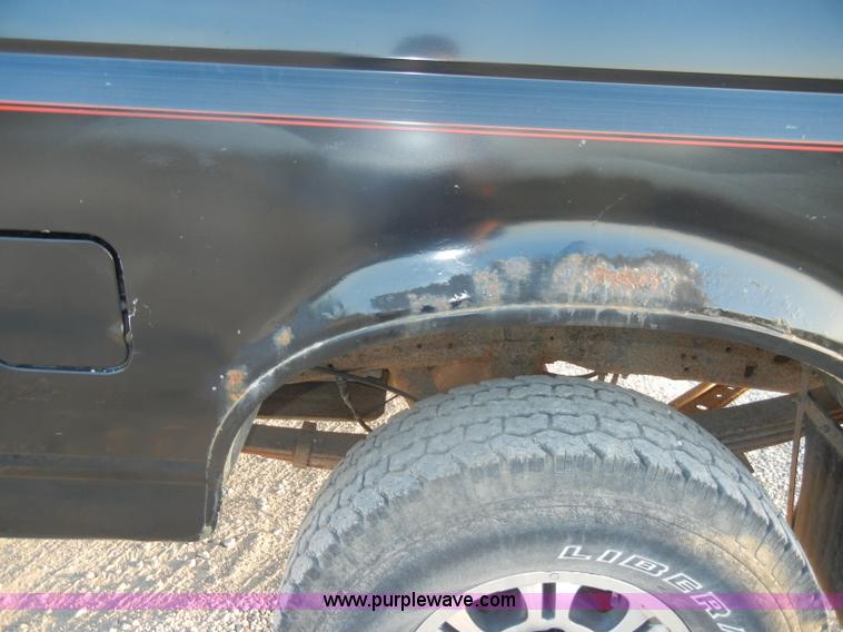 image for item D4118 1988 Ford F250 XLT Lariat extended cab pickup bed