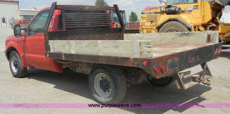 image for item D4120 2001 Ford F250 SD XL pickup truck