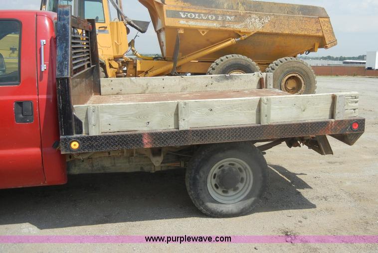 image for item D4120 2001 Ford F250 SD XL pickup truck