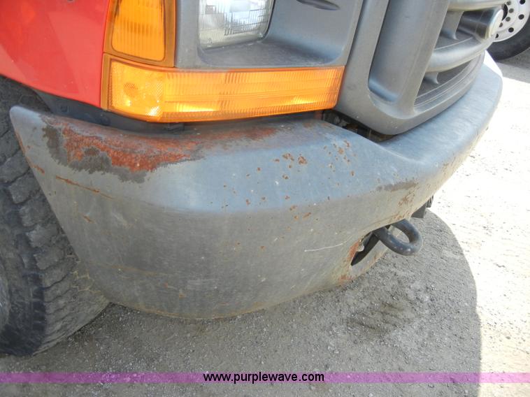 image for item D4120 2001 Ford F250 SD XL pickup truck