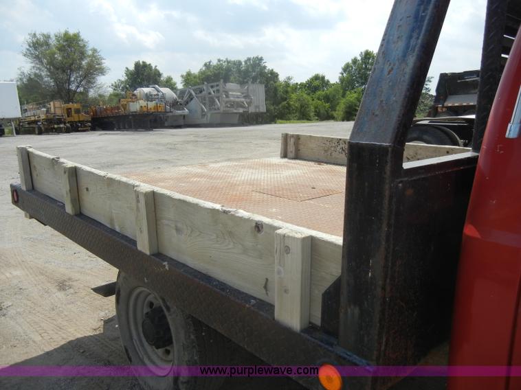 image for item D4120 2001 Ford F250 SD XL pickup truck