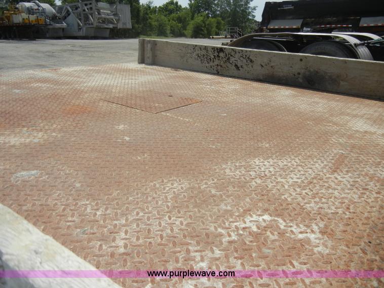 image for item D4120 2001 Ford F250 SD XL pickup truck