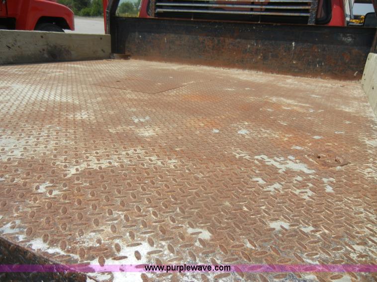 image for item D4120 2001 Ford F250 SD XL pickup truck