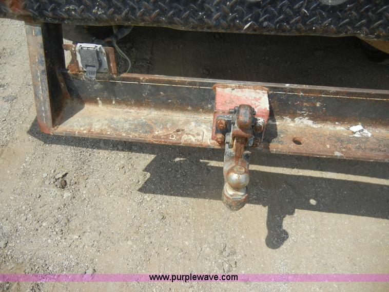 image for item D4120 2001 Ford F250 SD XL pickup truck