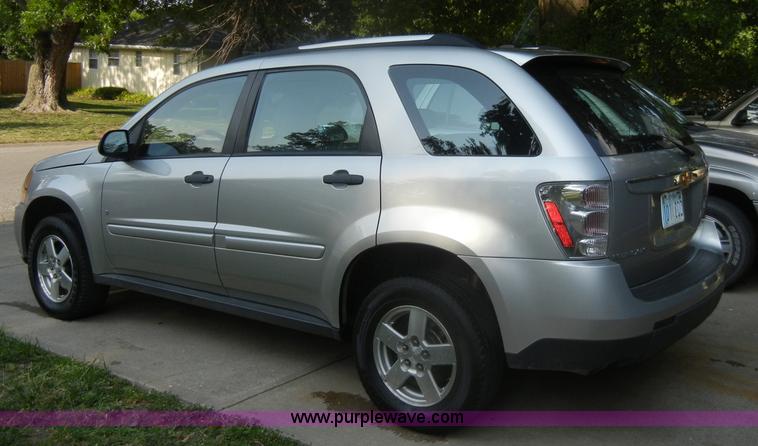 image for item D4124 2007 Chevrolet Equinox LS