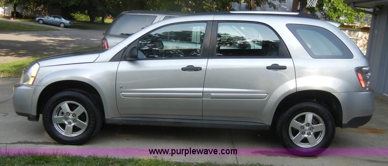 image for item D4124 2007 Chevrolet Equinox LS