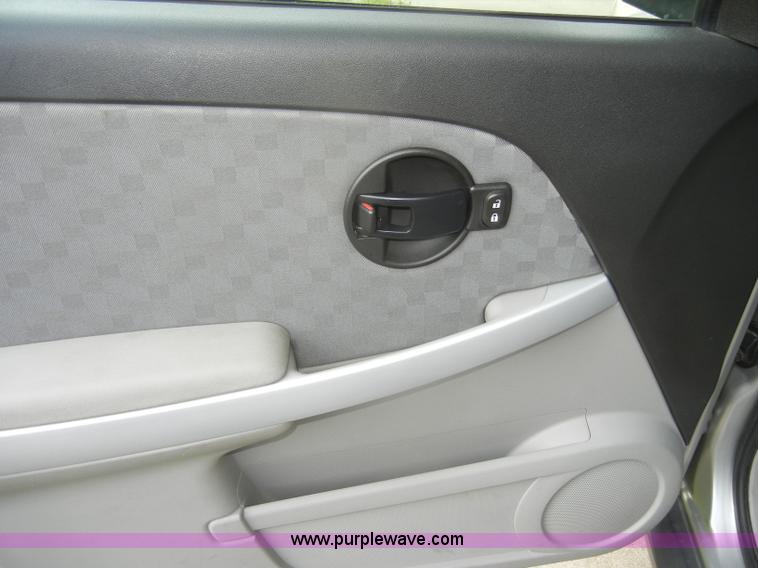 image for item D4124 2007 Chevrolet Equinox LS