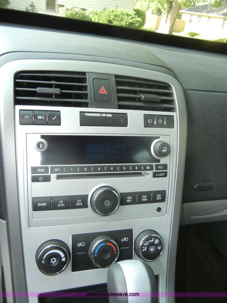 image for item D4124 2007 Chevrolet Equinox LS