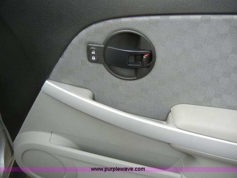 image for item D4124 2007 Chevrolet Equinox LS