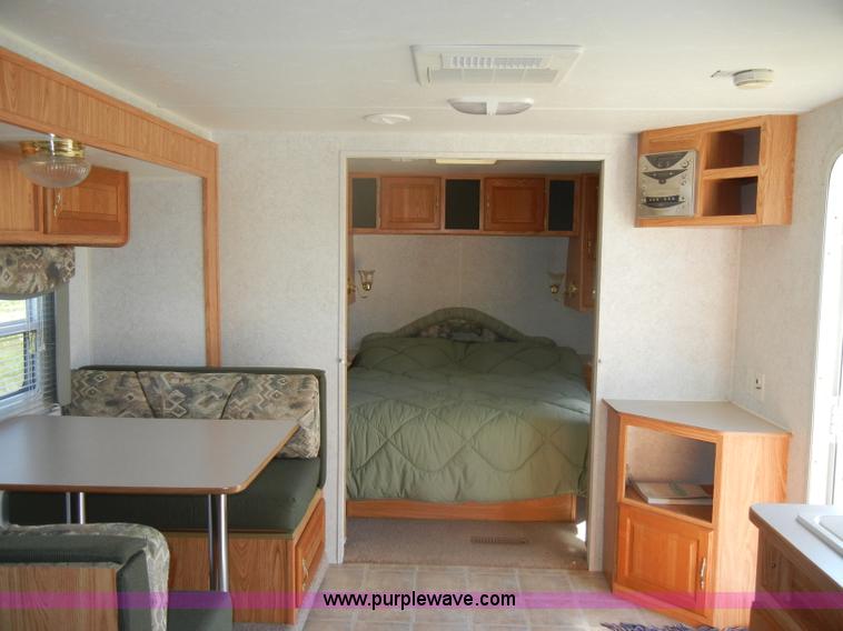 image for item D4153 2004 Dutchmen Lite 25' camper
