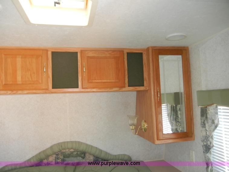 image for item D4153 2004 Dutchmen Lite 25' camper