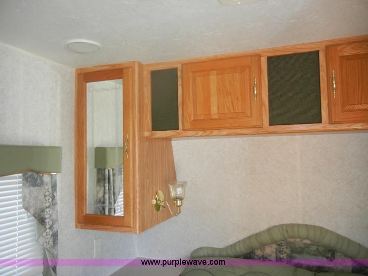 image for item D4153 2004 Dutchmen Lite 25' camper