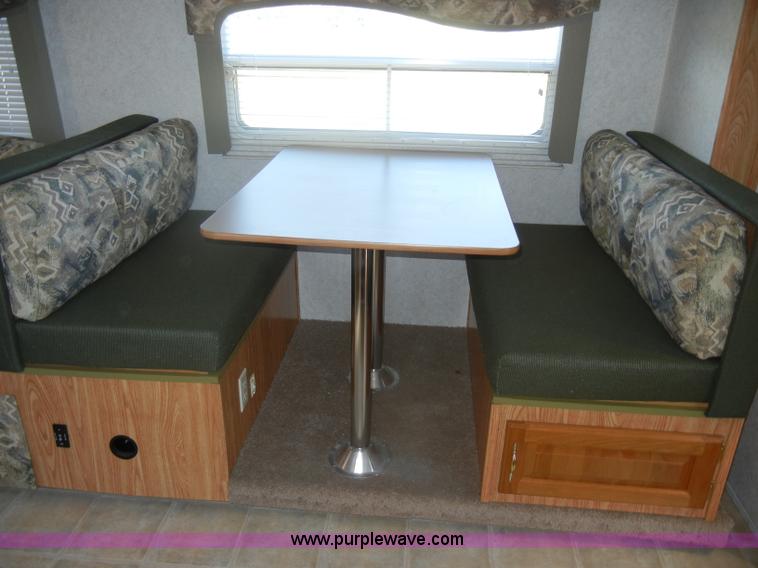 image for item D4153 2004 Dutchmen Lite 25' camper