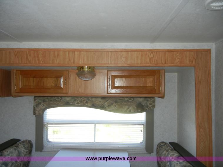 image for item D4153 2004 Dutchmen Lite 25' camper