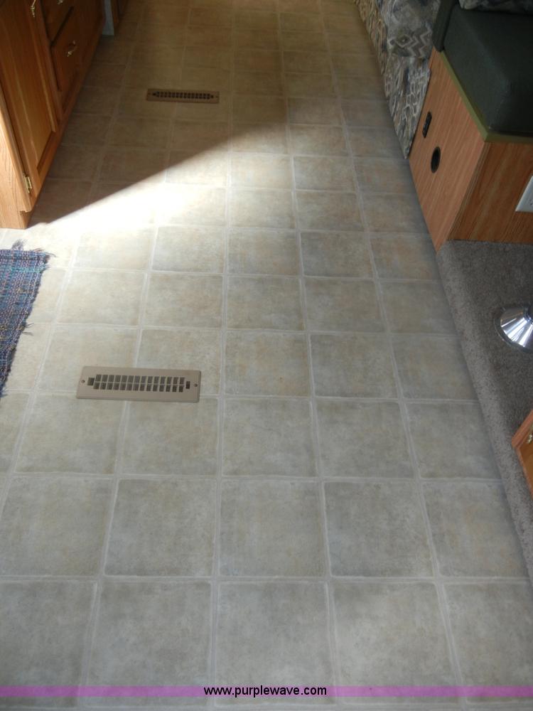 image for item D4153 2004 Dutchmen Lite 25' camper