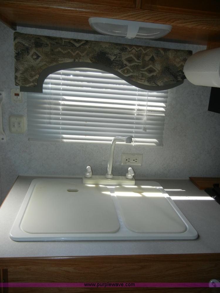 image for item D4153 2004 Dutchmen Lite 25' camper