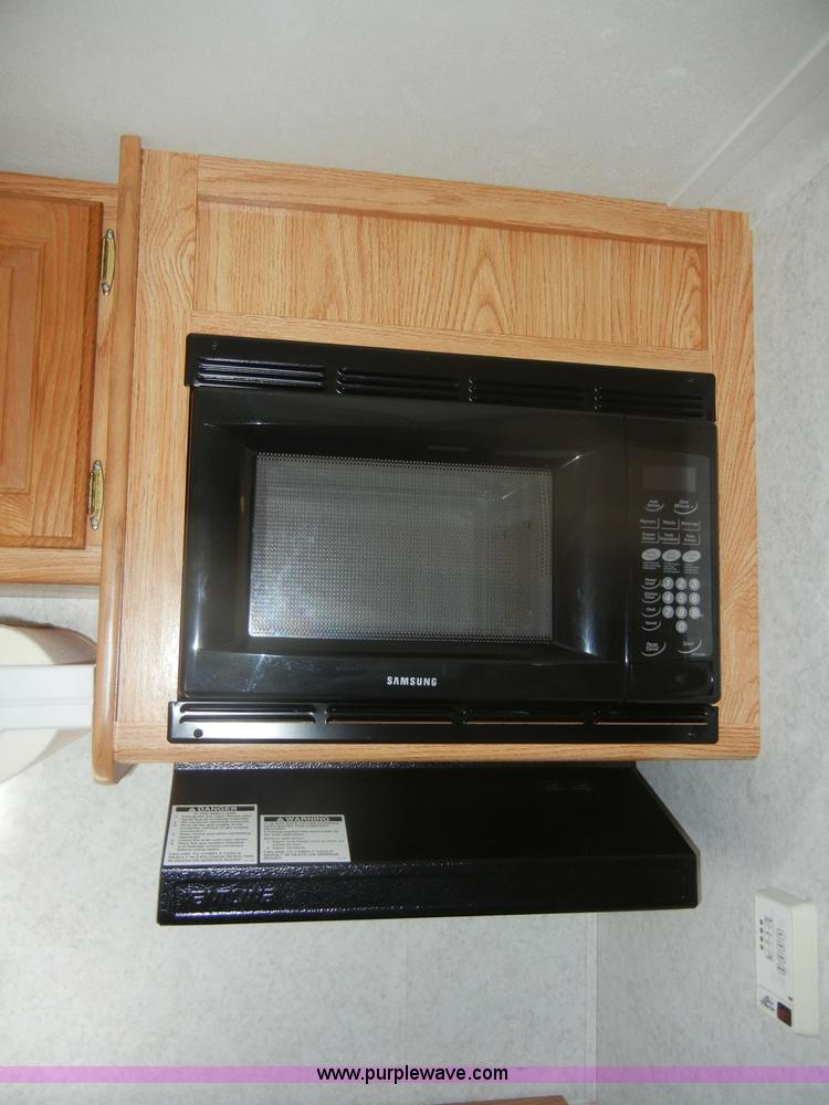 image for item D4153 2004 Dutchmen Lite 25' camper