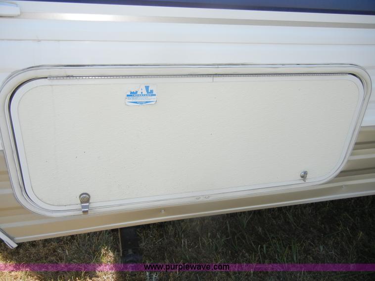 image for item D4153 2004 Dutchmen Lite 25' camper