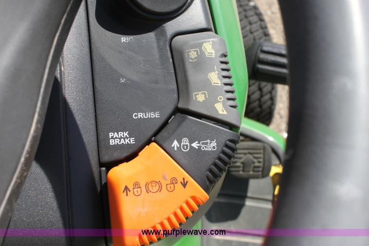 image for item D5020 2008 John Deere X500 mower