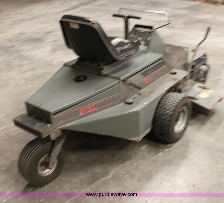 image for item D5098 1992 Grazer G1250 lawn mower