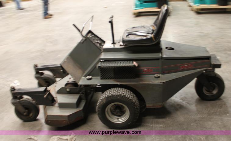 image for item D5098 1992 Grazer G1250 lawn mower